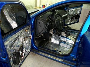 Простий підхід для шумоізоляції автомобіля