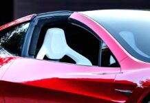 Tesla Патентує Революційний Дизайн Сидіння для Довгоочікуваного Roadster