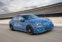 Mercedes-Benz C-Class EQ: Новий Електричний Еталон