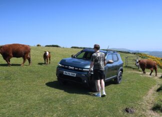 Off-Roading Menjadi Dapat Diakses: Menguji Dacia Duster di Jalur Hijau Dorset