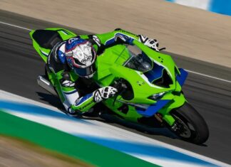 Битва літрових байків: чому Kawasaki Ninja ZX-10R кидає виклик домінуванню Yamaha R1
