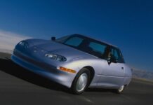 Воскресіння легенди: GM допомагає відновити останній EV1 у приватній власності