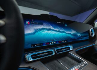 Mercedes-Benz combinará enormes telas digitais com retorno aos botões físicos