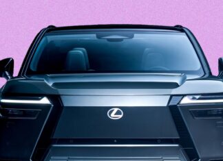 Automobiloví giganti pálí mosty s auto makléři