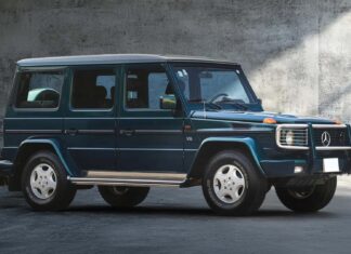 Mercedes-Benz 500 GE AMG 1993 : un rare exemplaire appartenant à Prince se vend 143 003 $