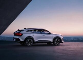 Renault Filante: Преміальний позашляховик, який пропустив Францію заради глобальних ринків