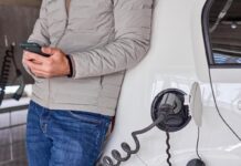 Чому електромобілі дешевші за бензинові у Франції навіть без субсидій